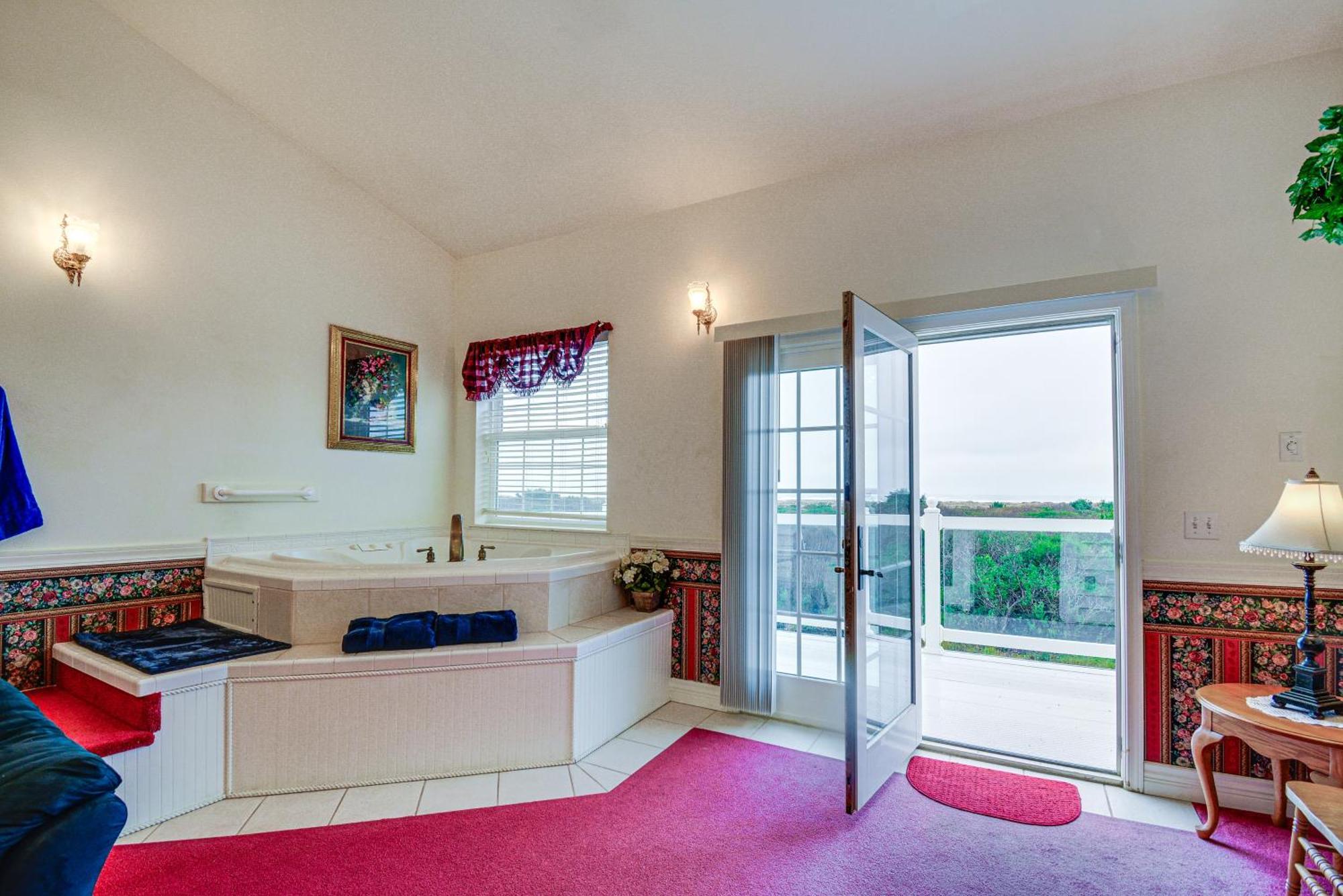 Ocean Shores Condo Rental With View - Walk To Beach! Bagian luar foto